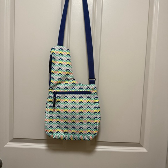 Kavu Chevron Pattern Crossbody Bag - Blue and Multicolor - Picture 6 of 7